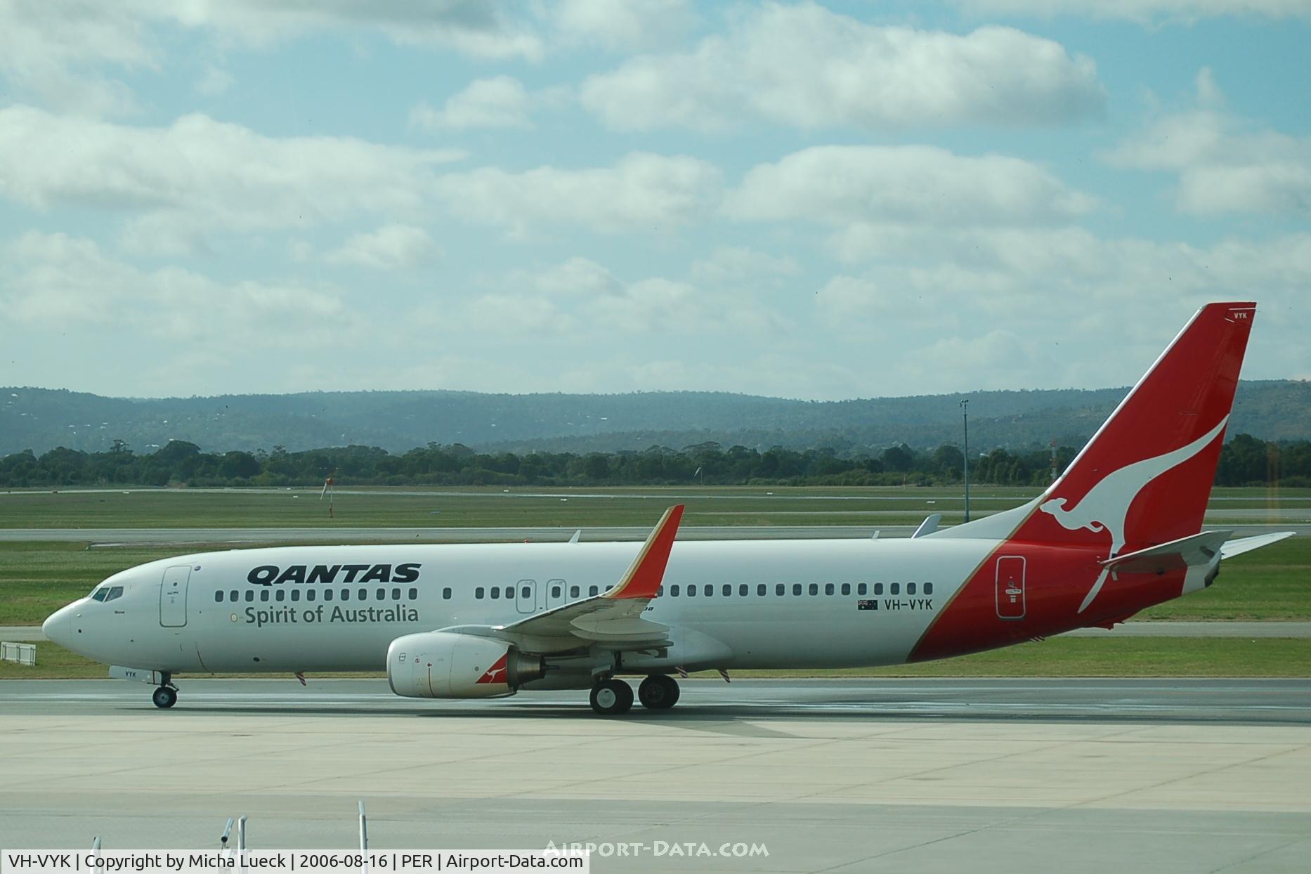 VH-VYK, 2005 Boeing 737-838 C/N 34183, On the way to Sydney