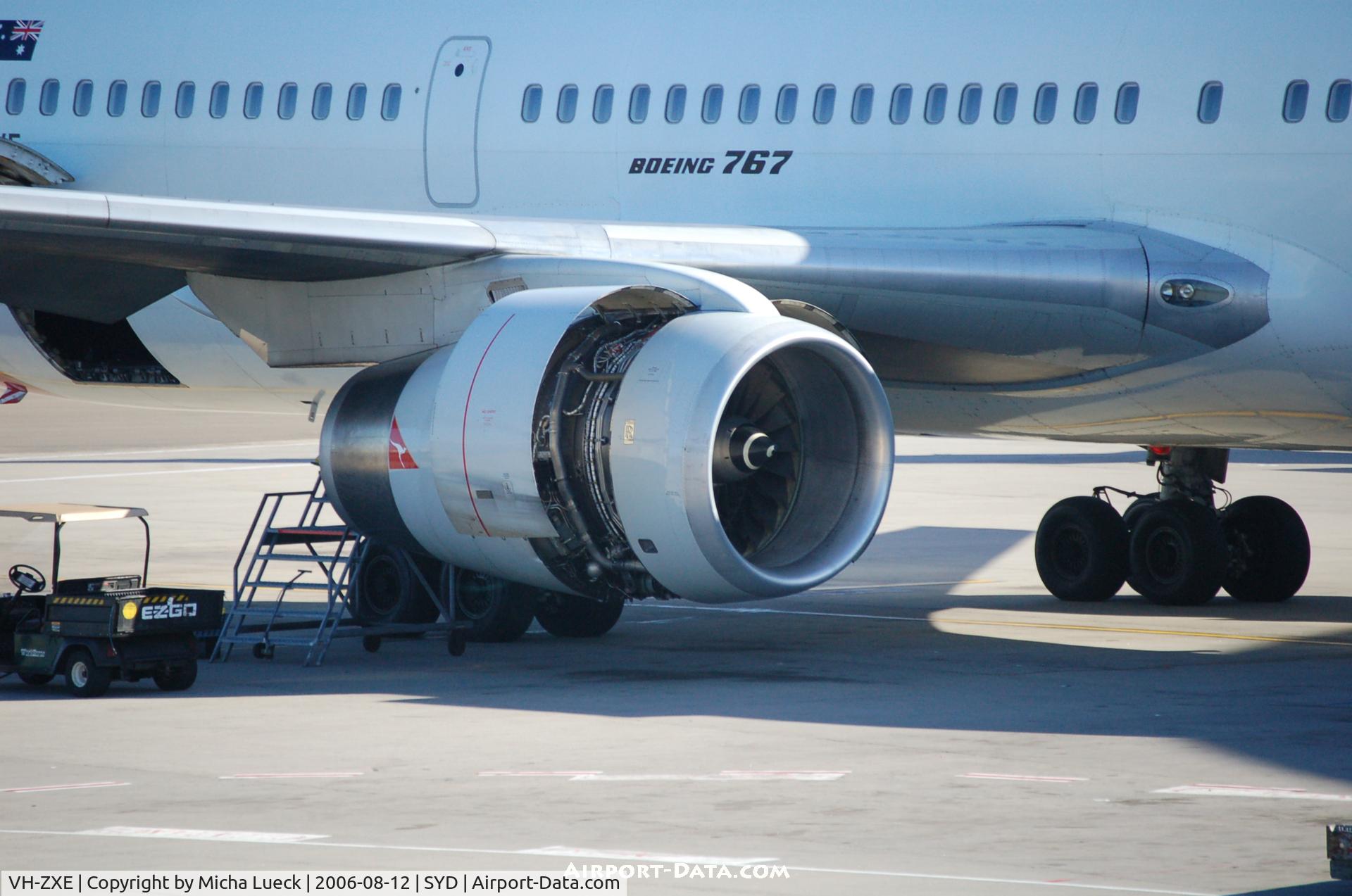 VH-ZXE, 1991 Boeing 767-336 C/N 24343, Engine Maintenance on B767-300 VH-ZXE