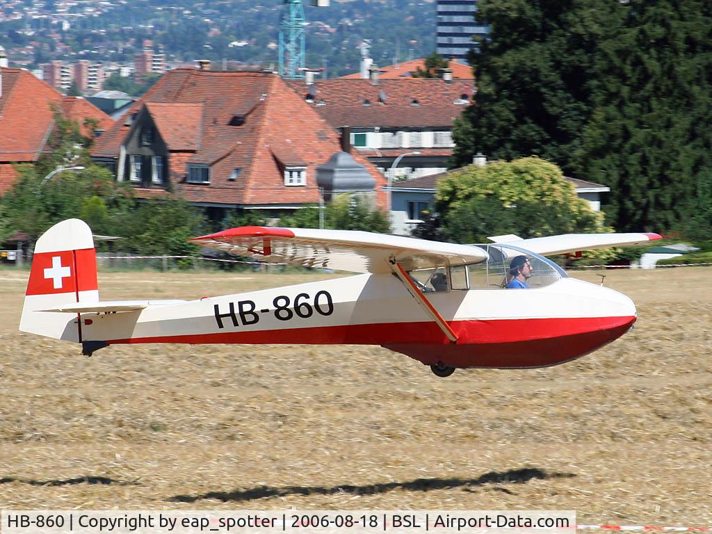 HB-860, 1961 Schleicher Ka-4 Rhonlerche II C/N 955, Glider-days at Basel-City 2006 - smooth landing