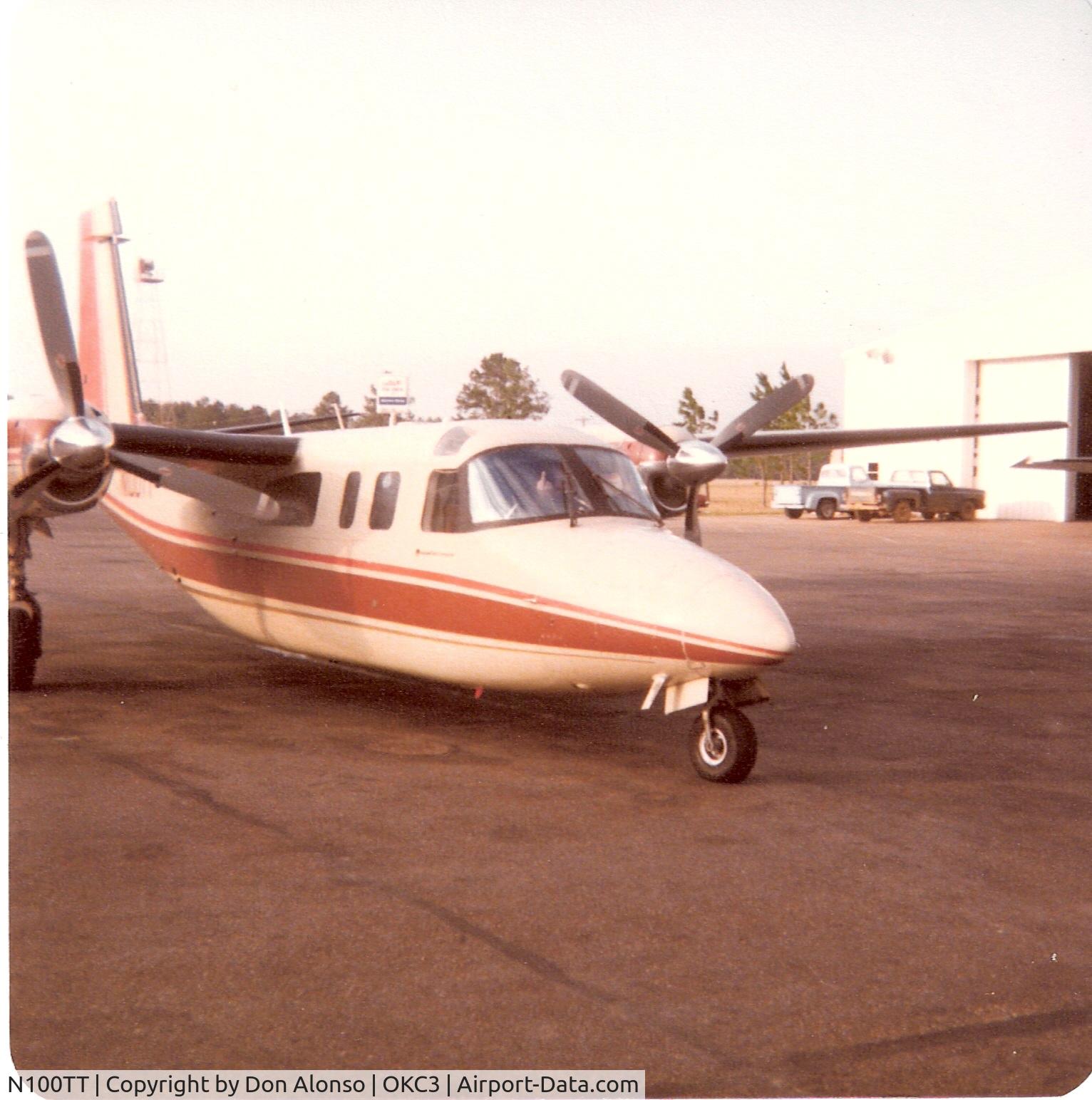 N100TT, Rockwell 695 C/N 95004, Turbo Commander