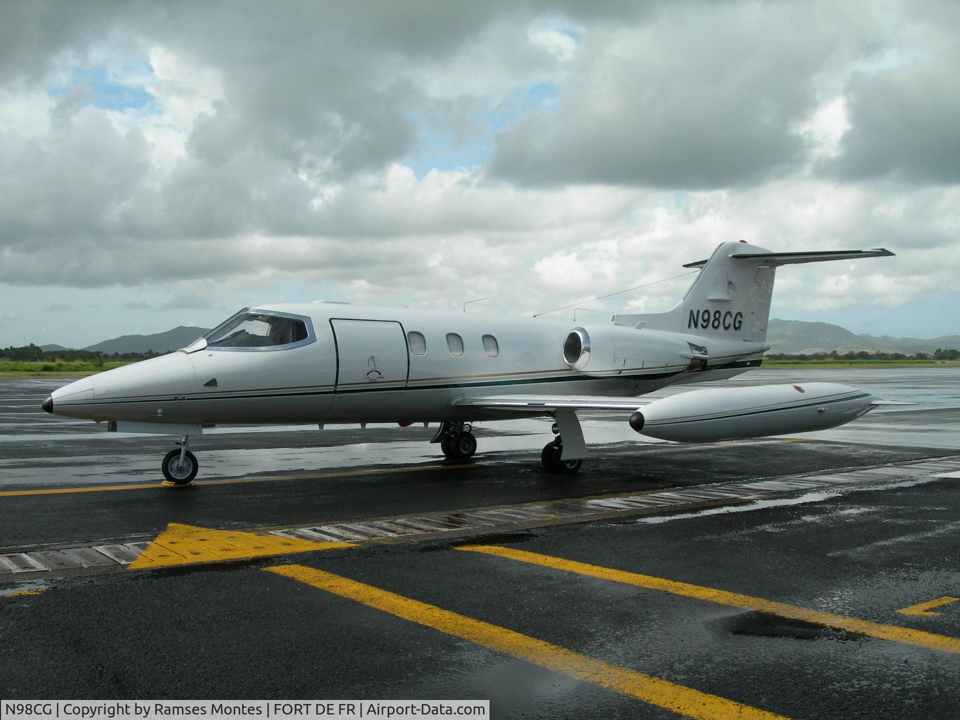 N98CG, 1976 Learjet 24D C/N 289, on the ground @ FOF