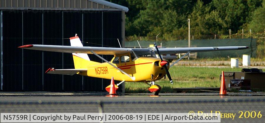 N5759R, 1965 Cessna 172G C/N 17253428, Nice and bright 172.  Makes any day a sunny day
