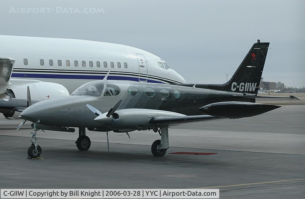 C-GIIW, 1978 Cessna 340A C/N 340A0543, Good comparison of corp. planes.