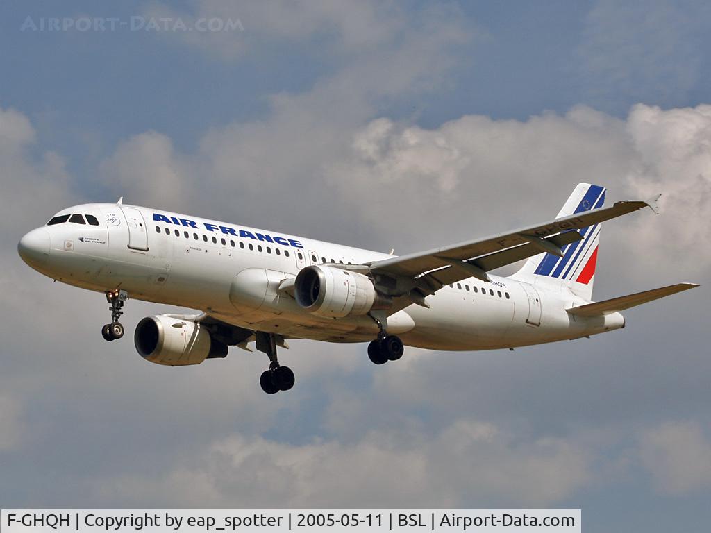 F-GHQH, 1990 Airbus A320-211 C/N 0156, on short-final for runway 34