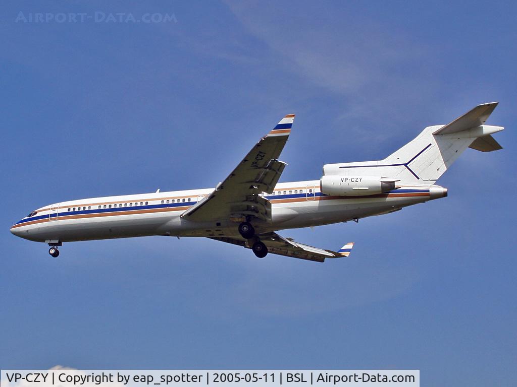 VP-CZY, 1978 Boeing 727-2P1 C/N 21595, landing on runway 34