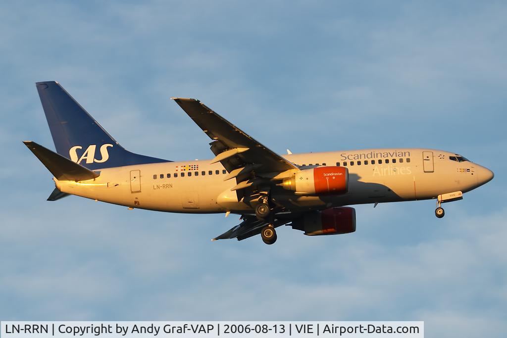 LN-RRN, 1999 Boeing 737-783 C/N 30191, On final RWY16.
