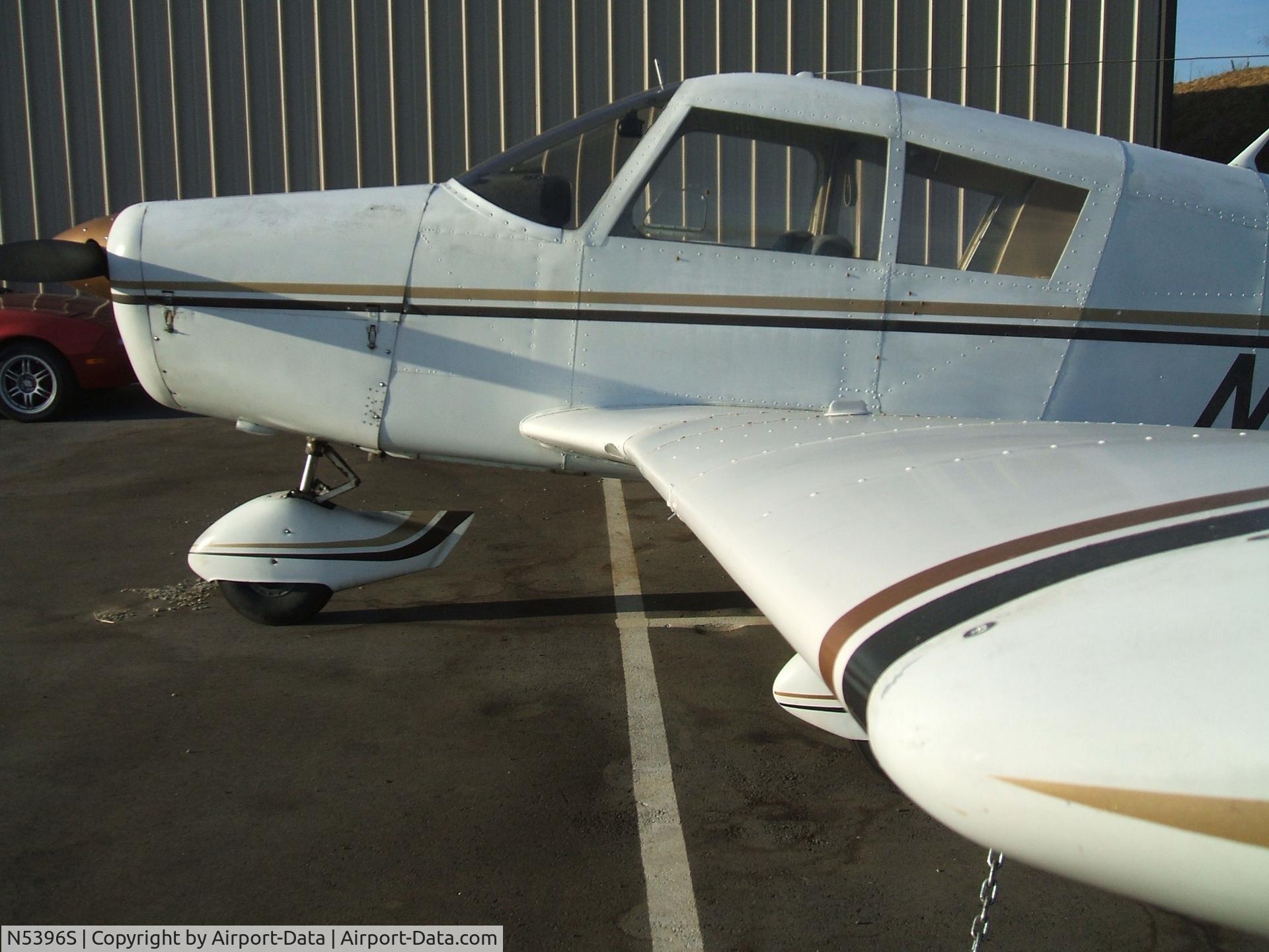 N5396S, 1970 Piper PA-28-140 C/N 28-7125107, N5396S Profile Pic at local airport