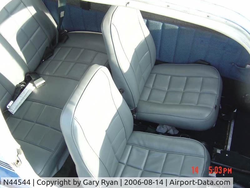 N44544, 1974 Piper PA-28-151 C/N 28-7415664, N44544 Interior Pic