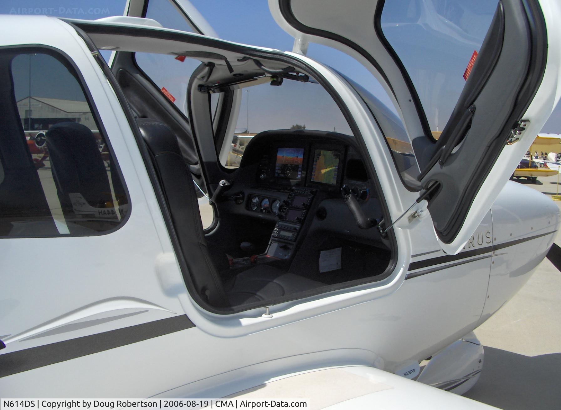 N614DS, 2005 Diamond DA-40 Diamond Star C/N 40.601, 2006 Diamond Aircraft DIAMOND STAR DA 40-180, Lycoming IO-360-M1A 180 Hp, glass panel display demonstration