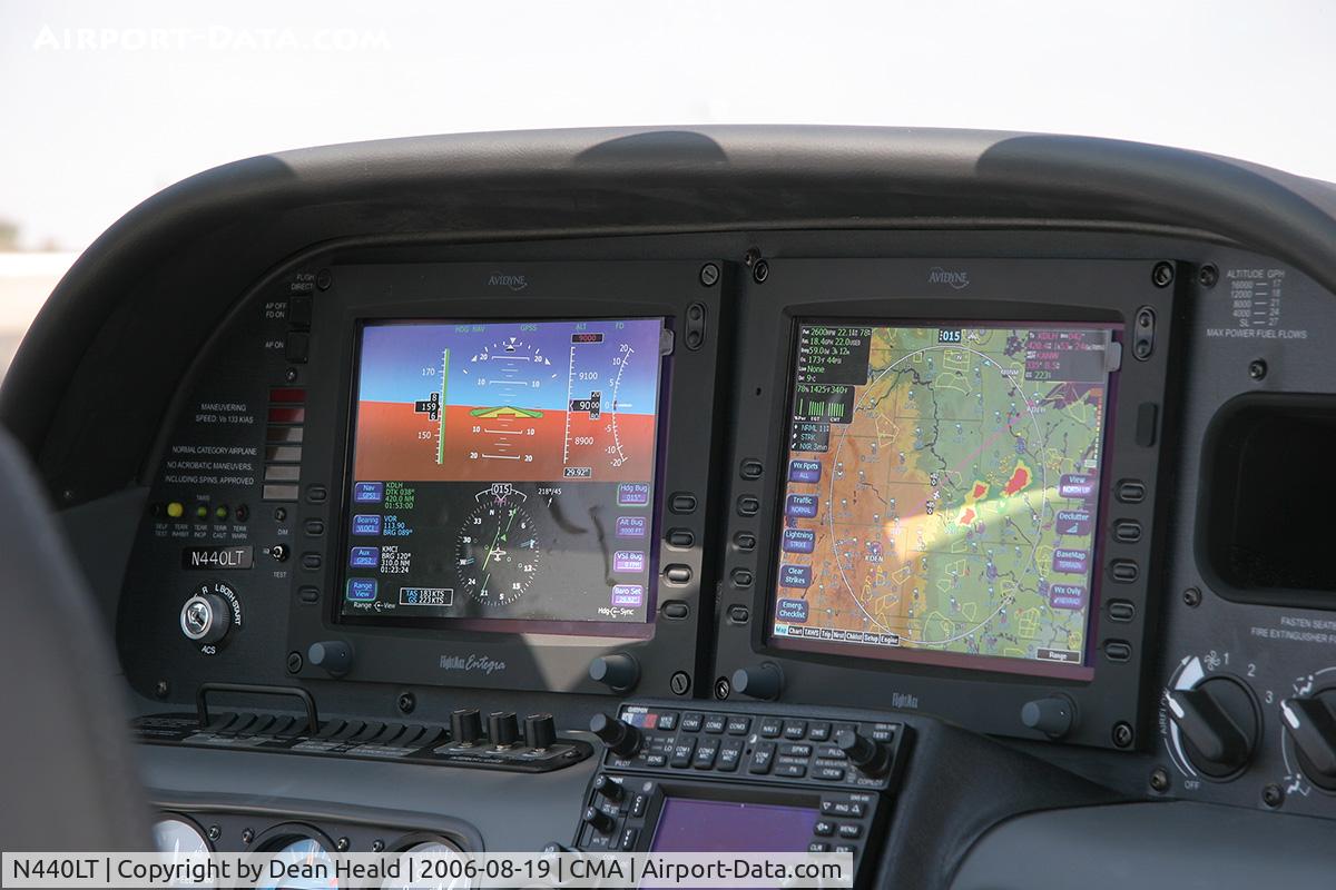 N440LT, 2006 Cirrus SR22 GTS C/N 2033, Instrument panel of the 2006 Cirrus SR22 GTS N440LT on display at the 2006 EAA Camarillo Airshow.