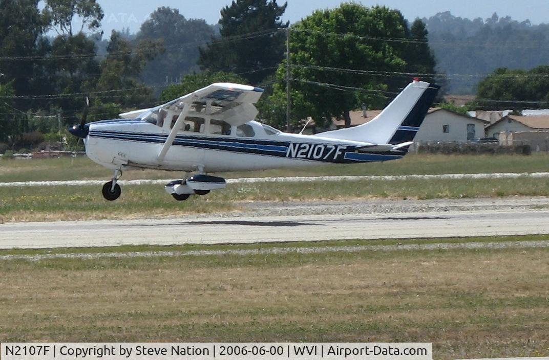 N2107F, 1965 Cessna U206 Super Skywagon C/N U206-0307, 1965 Cessna U206 in crosswind landing @ Watsonville Municipal Airport, CA