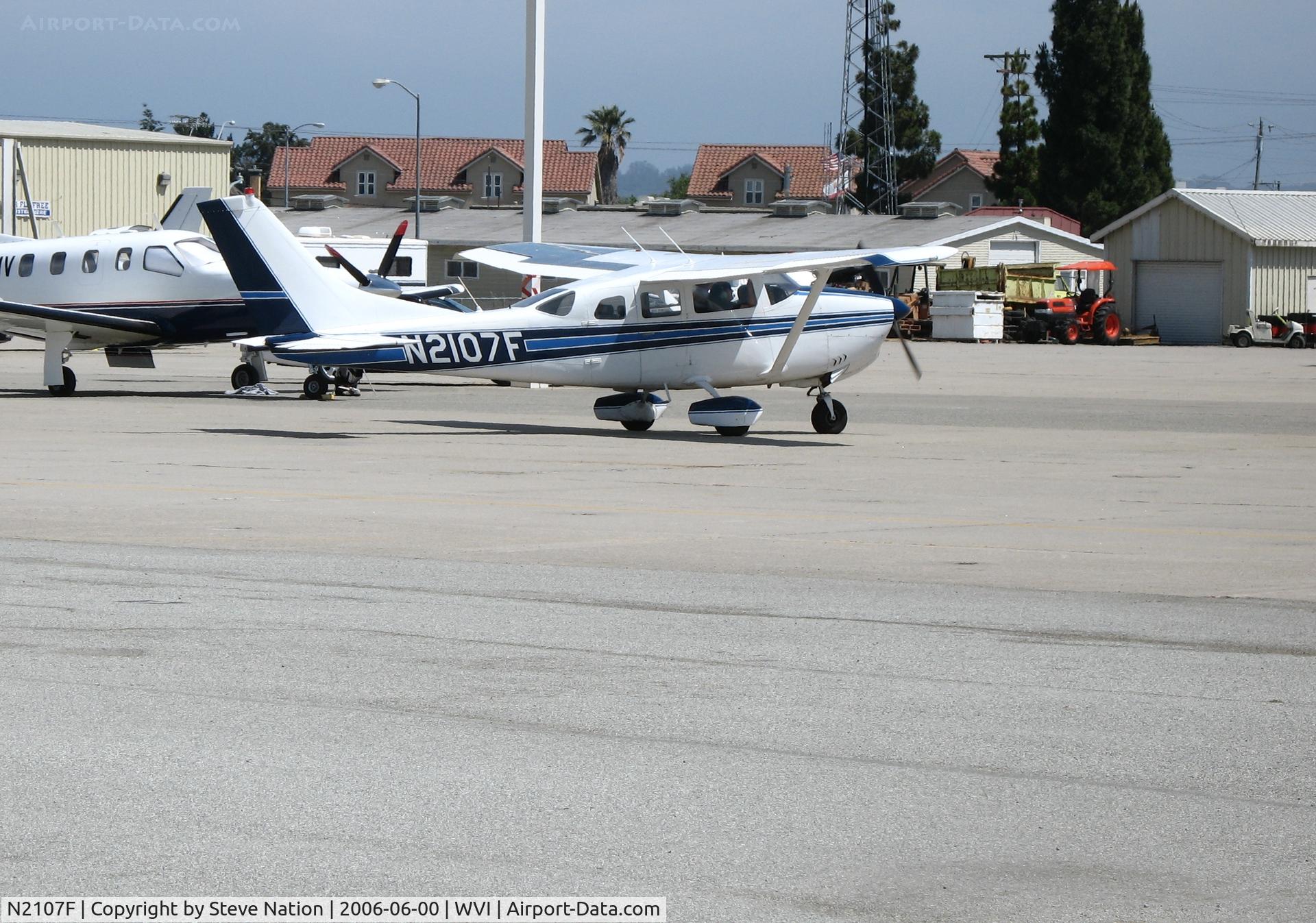 N2107F, 1965 Cessna U206 Super Skywagon C/N U206-0307, 1965 Cessna U206 taxying to gas pumps @ Watsonville Municipal Airport, CA