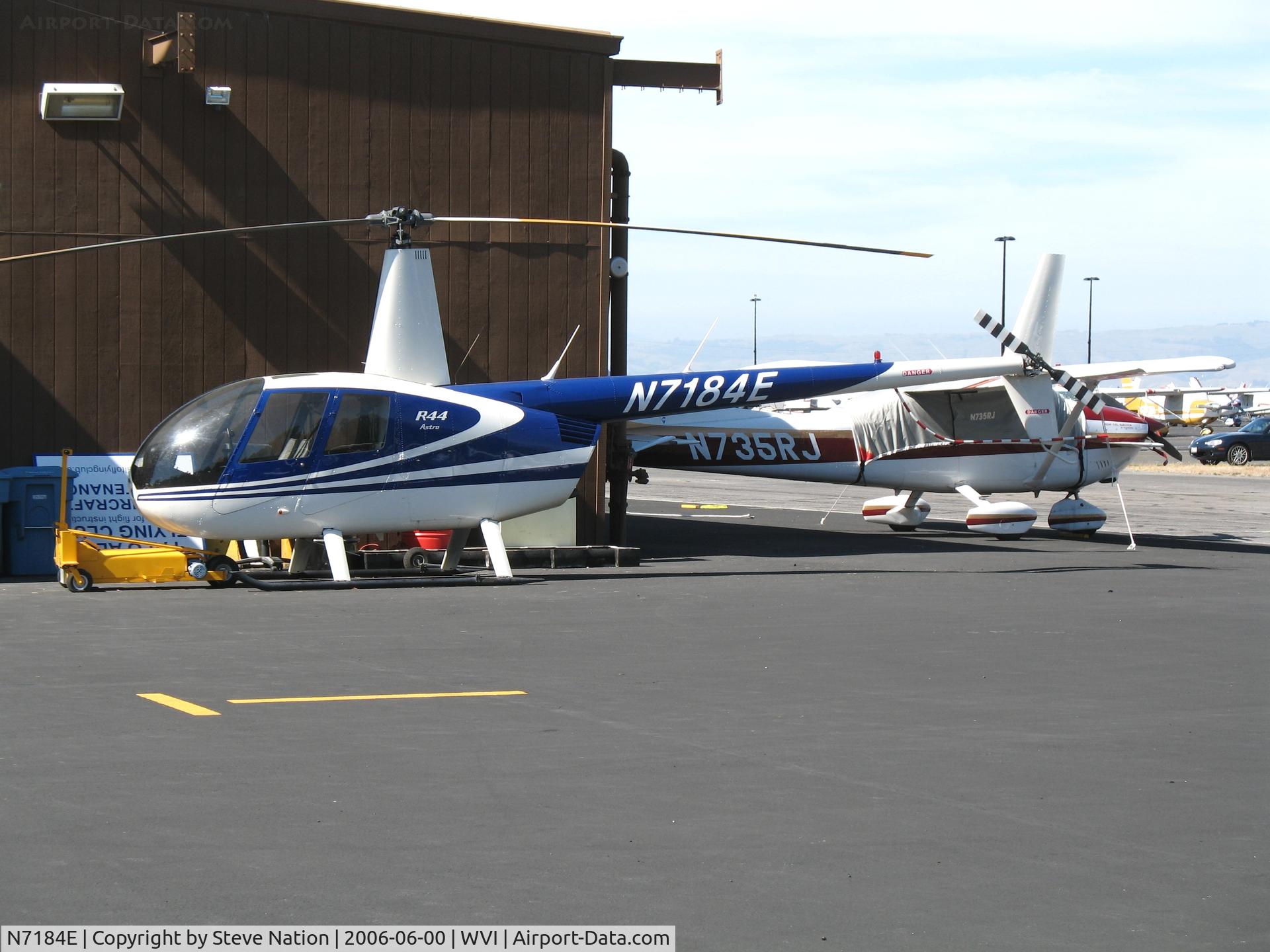 N7184E, 2000 Robinson R44 Astro C/N 0744, 2000 Robinson R44 @ Watsonville Municipal Airport, CA