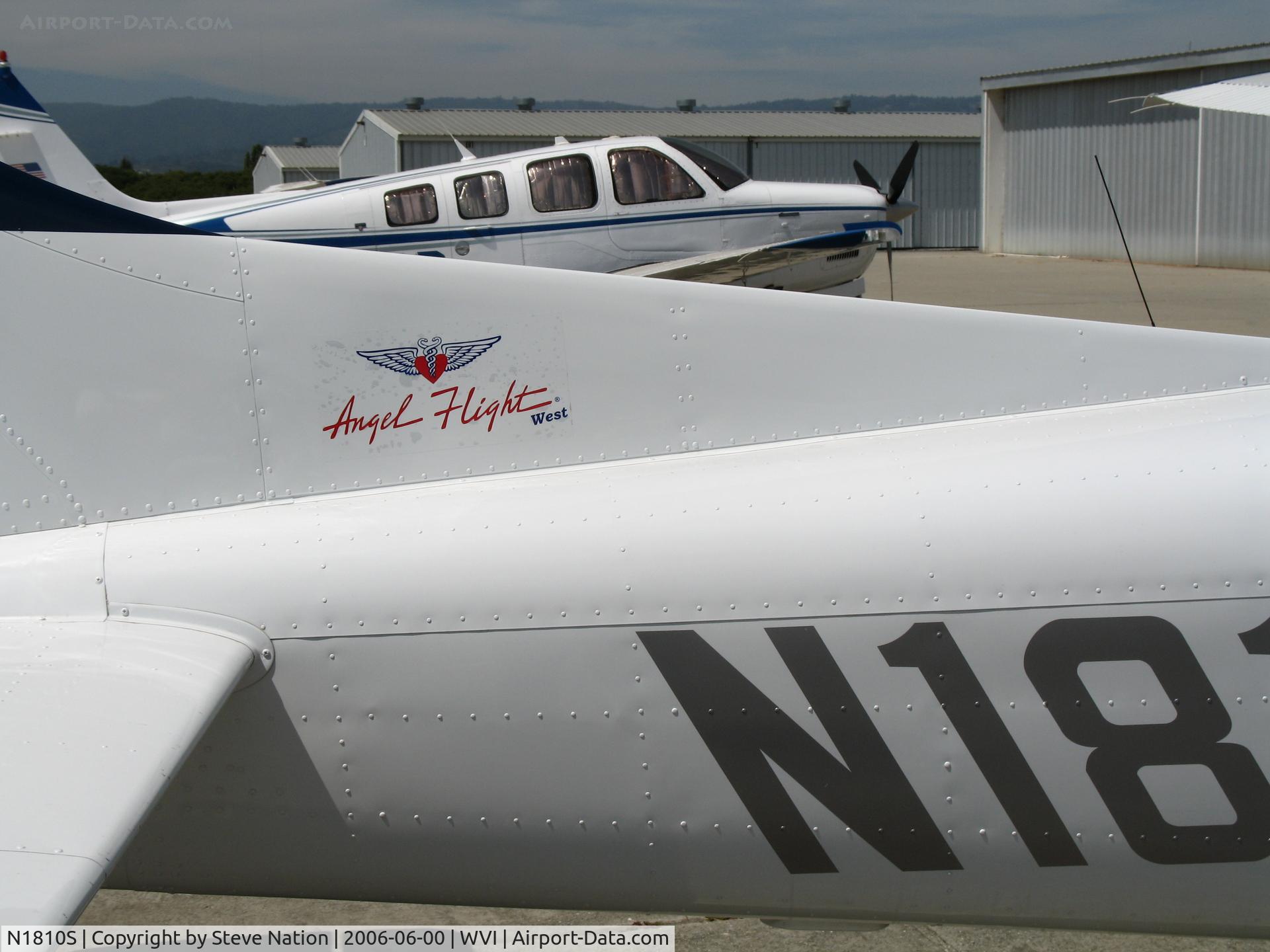 N1810S, 2005 Cessna T182T Turbo Skylane C/N T18208433, close-up of