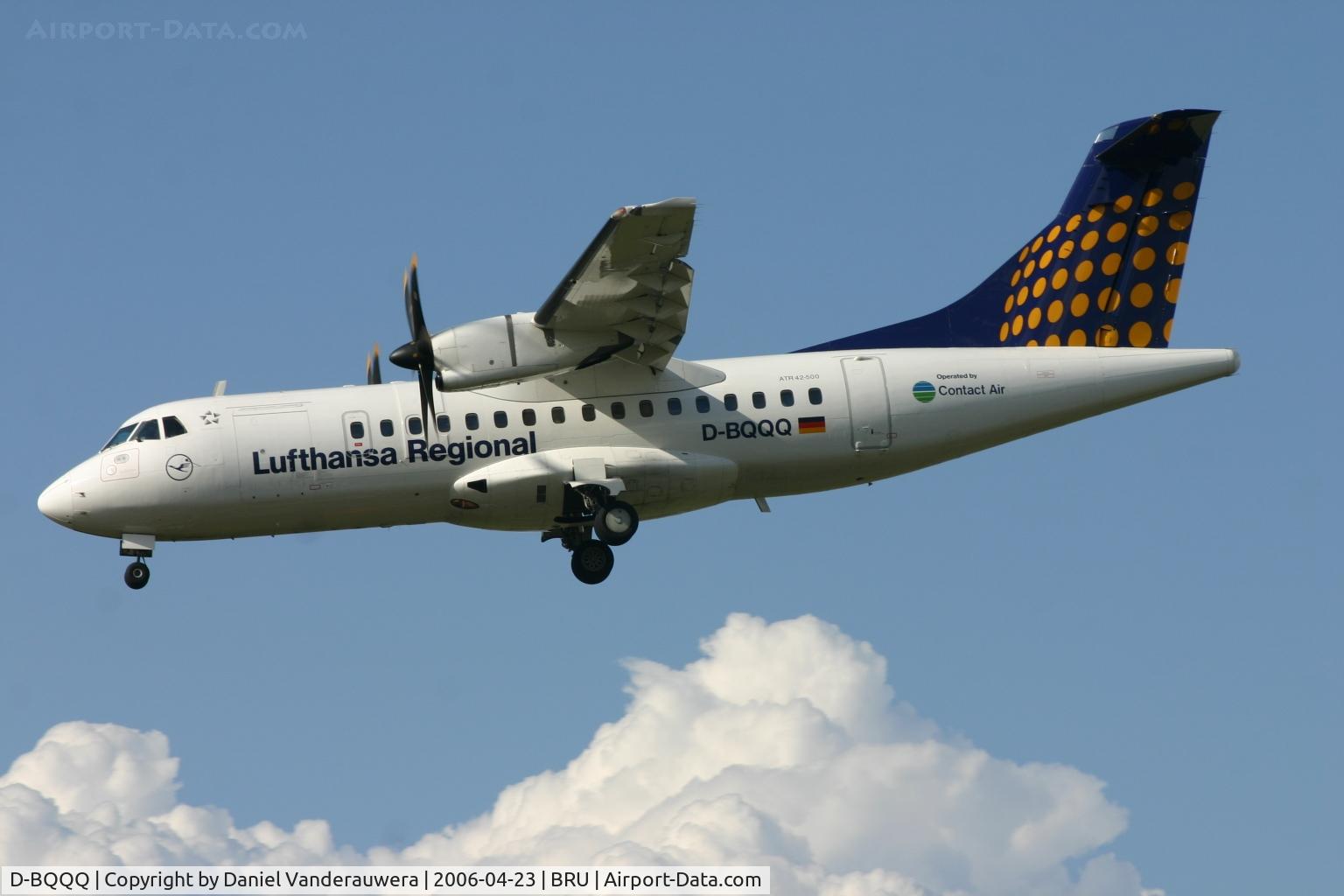 D-BQQQ, 1999 ATR 42-500 C/N 584, descending to rwy 25L