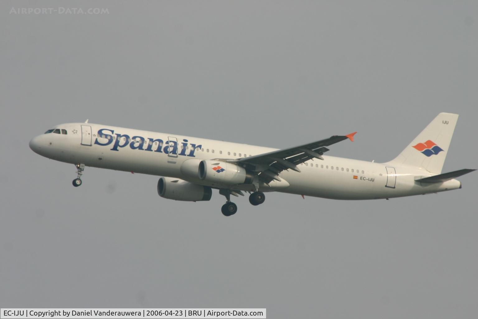 EC-IJU, 2002 Airbus A321-231 C/N 1843, charter to LEMD