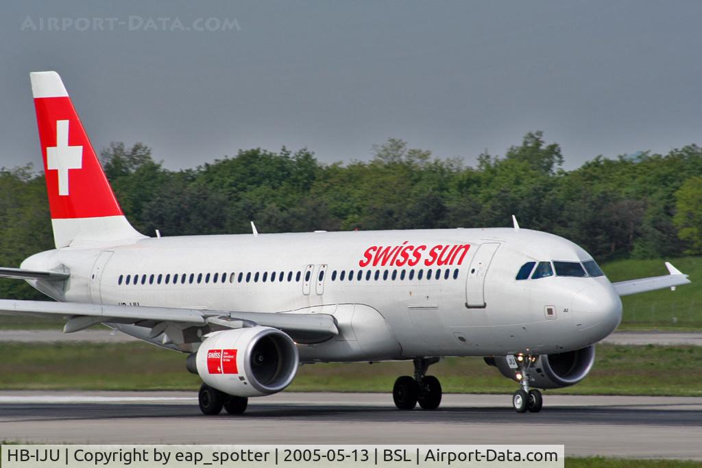 HB-IJU, 2003 Airbus A320-214 C/N 1951, weekly charterflight to Heraklion