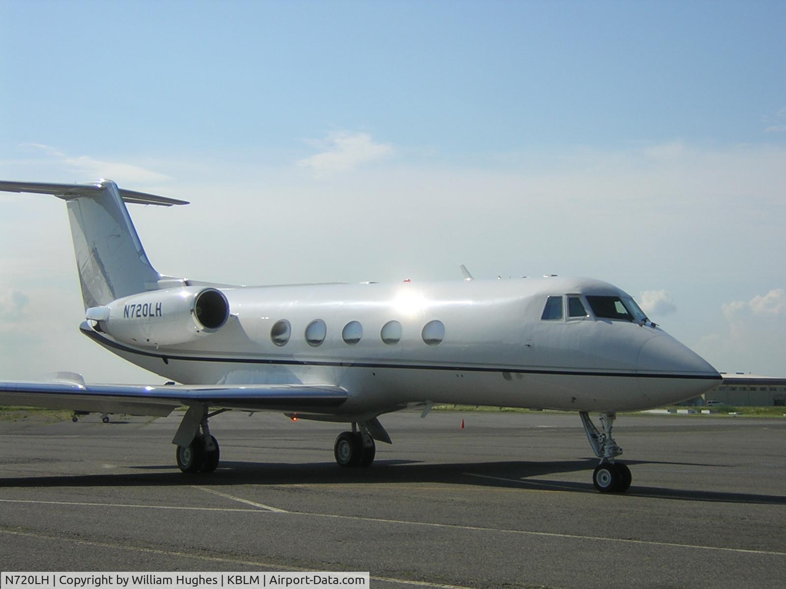 N720LH, 1978 Gulfstream American G-1159 Gulfstream II C/N 233, departing to Paradise Island in the Bahamas