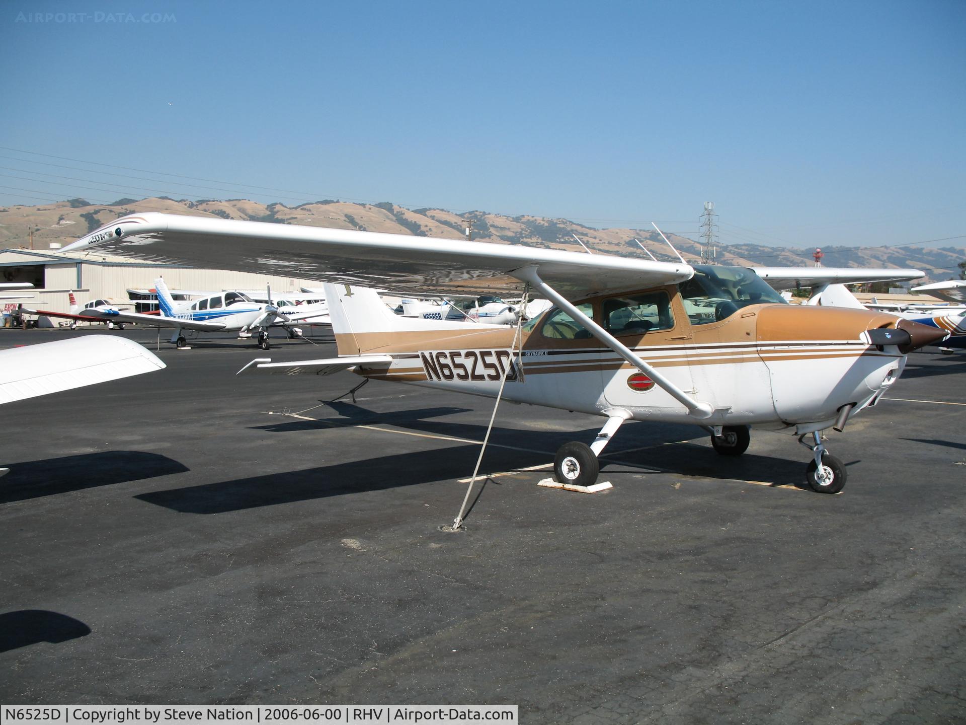 N6525D, 1979 Cessna 172N C/N 17272846, 1979 Cessna 172N @ Reid-Hillview Airport (San Jose), CA