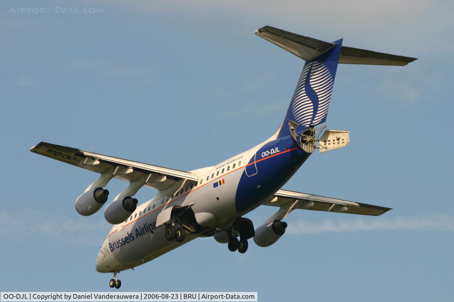 OO-DJL, 1995 British Aerospace Avro 146-RJ85 C/N E.2273, flight SN3732 from MAD is descending to rwy 25R
