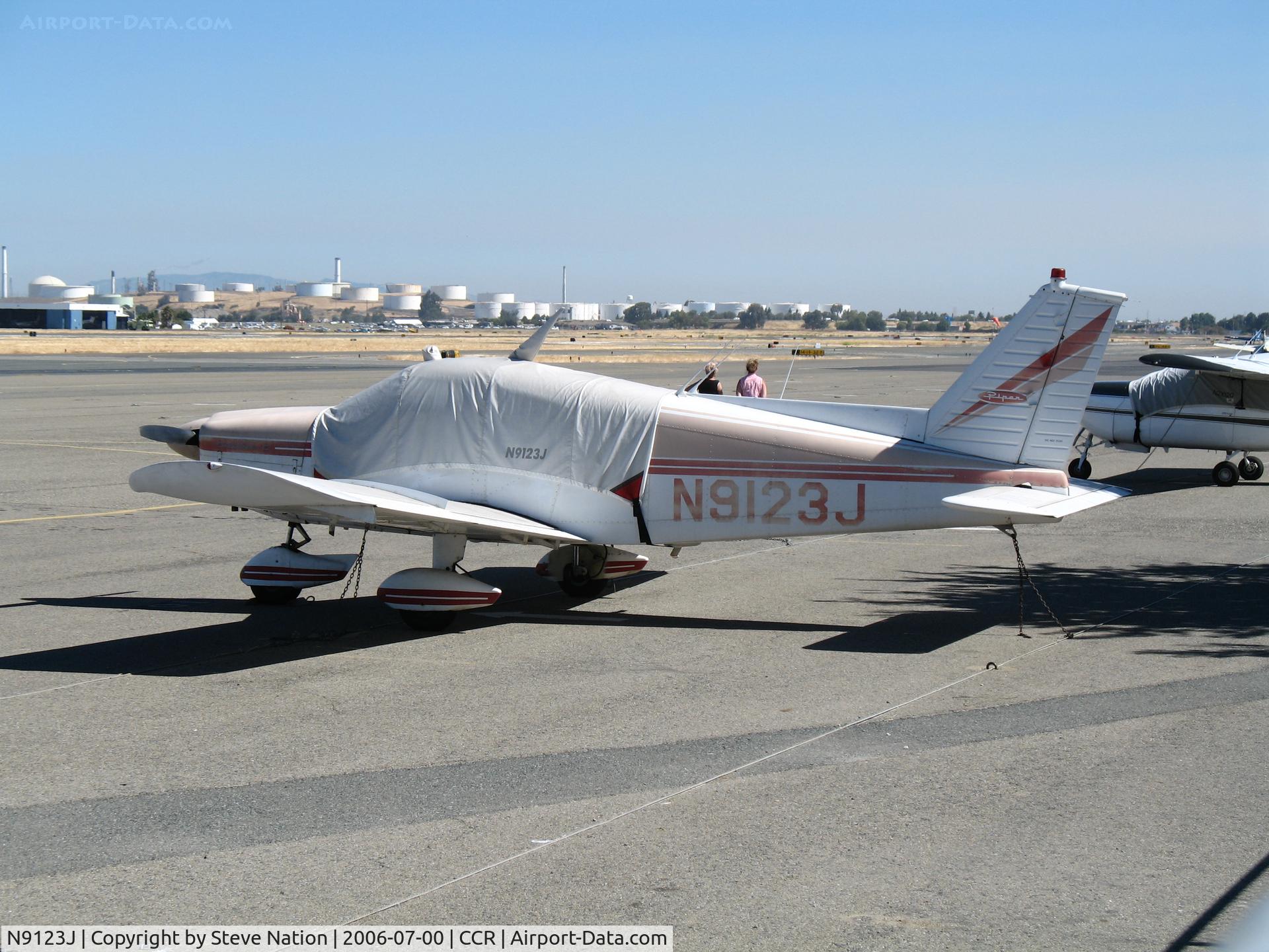 N9123J, 1966 Piper PA-28-180 C/N 28-3172, 1966 PA-28-160 in transit @ Buchanan Field (Concord), CA