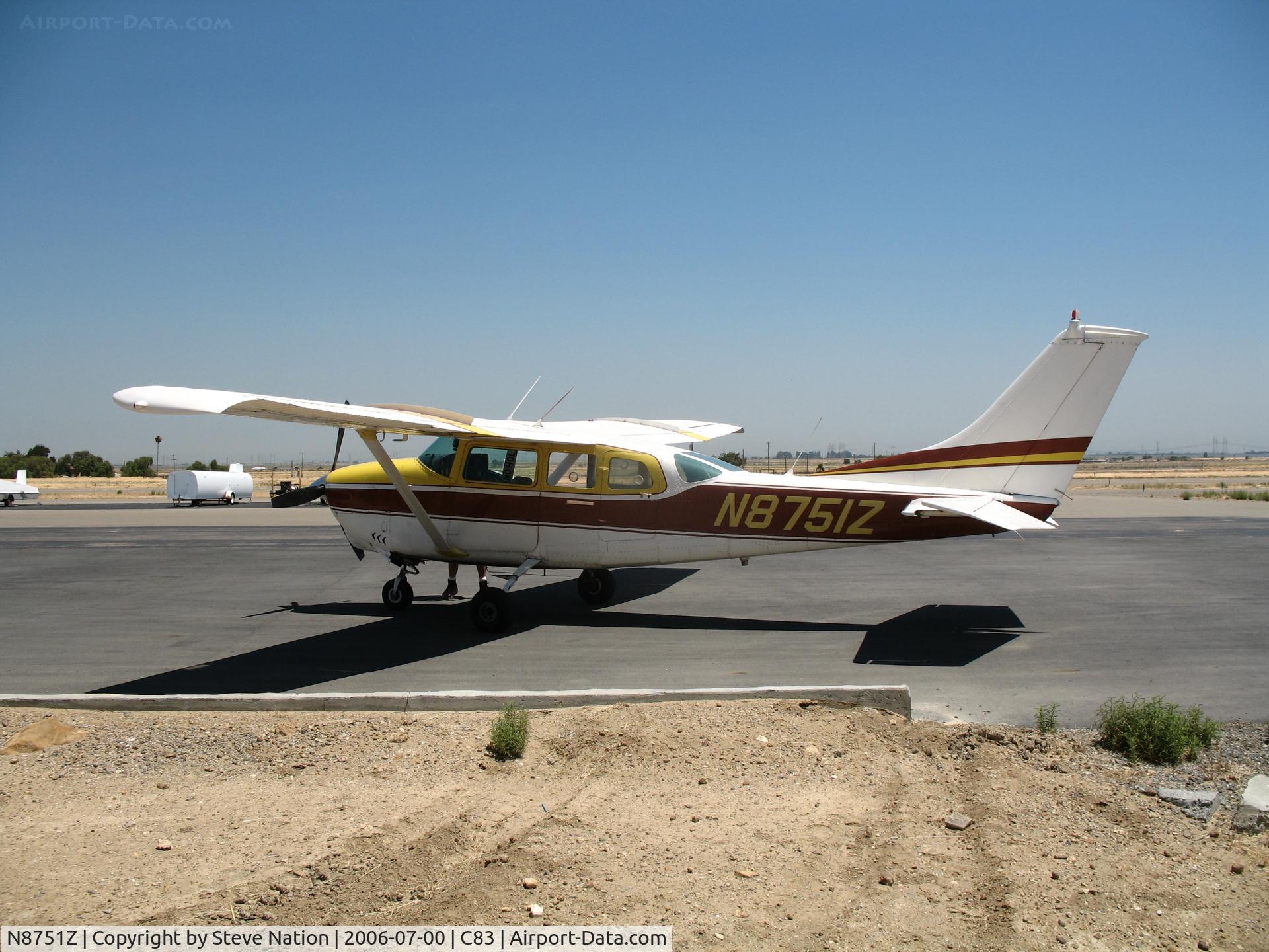 N8751Z, 1968 Cessna P206D Super Skylane C/N P206-0551, Aerosports 1968 Cessna P206D used for skydiving @ Byron Airport (Contra Costa County), CA
