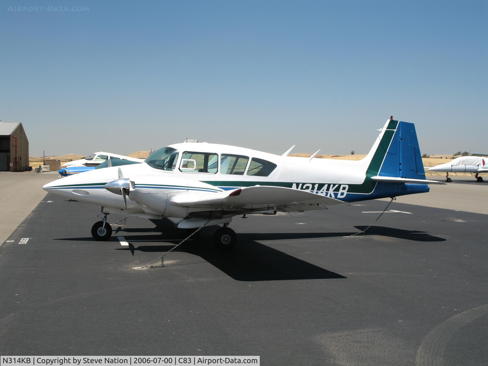 N314KB, 1958 Piper PA-23-160 Apache C/N 23-1391, Modified 1958 Piper PA-23-160 Apache @ Byron Airport (Contra Costa County), CA