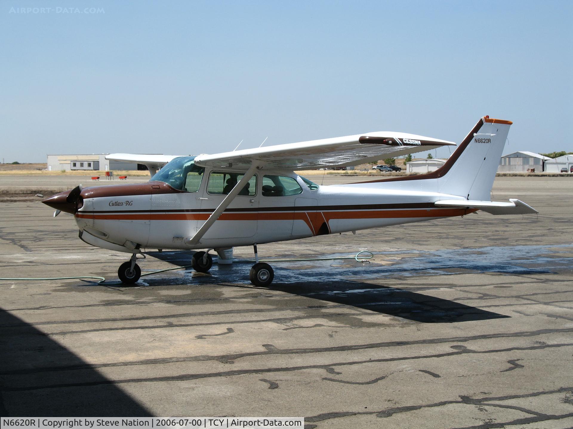 N6620R, 1979 Cessna 172RG Cutlass RG C/N 172RG0217, Research Boston Inc 1979 Cessna 172 Cutlass RG with camera port on TDY @ Tracy Municipal Airport, CA