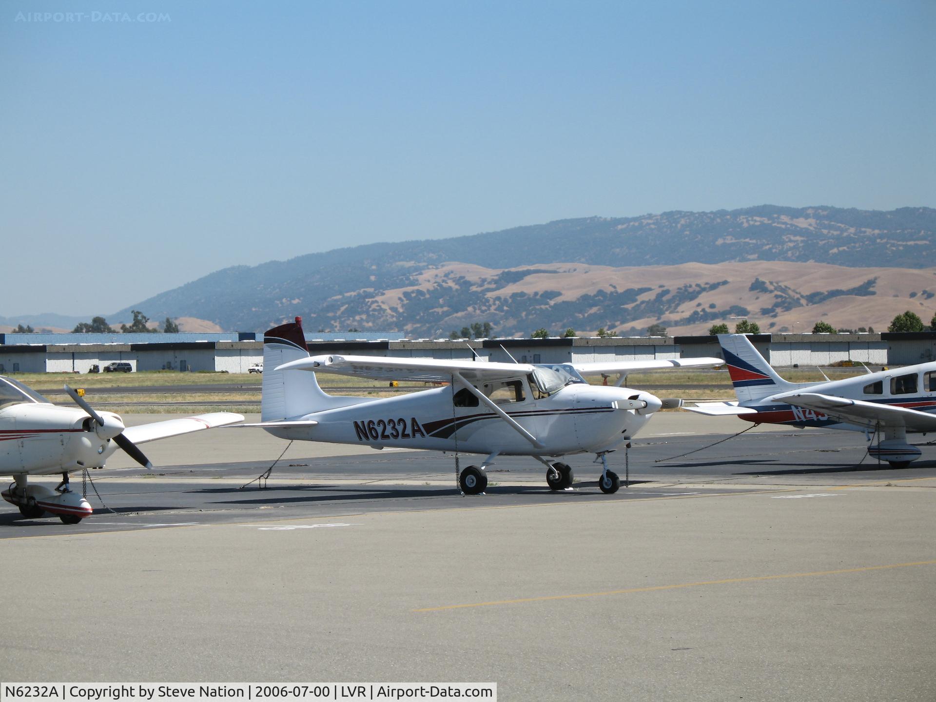 N6232A, 1956 Cessna 182 Skylane C/N 33032, Straight-tail 1956 Cessna 182 @ Livermore Municipal Airport, CA