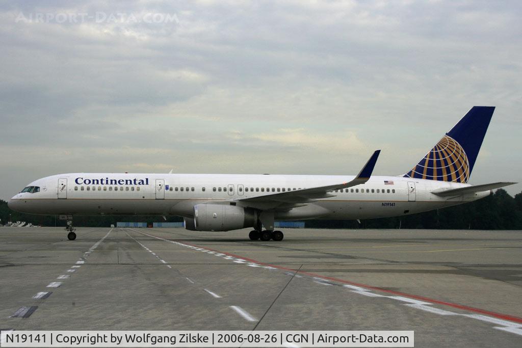 N19141, 2000 Boeing 757-224 C/N 30354, visitor