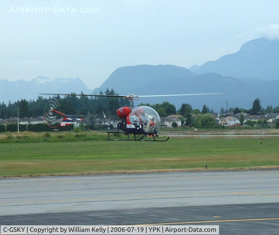 C-GSKY, 1964 Bell 47G-4 C/N 3151, Bell 47G hovering at Pitt Meadows
