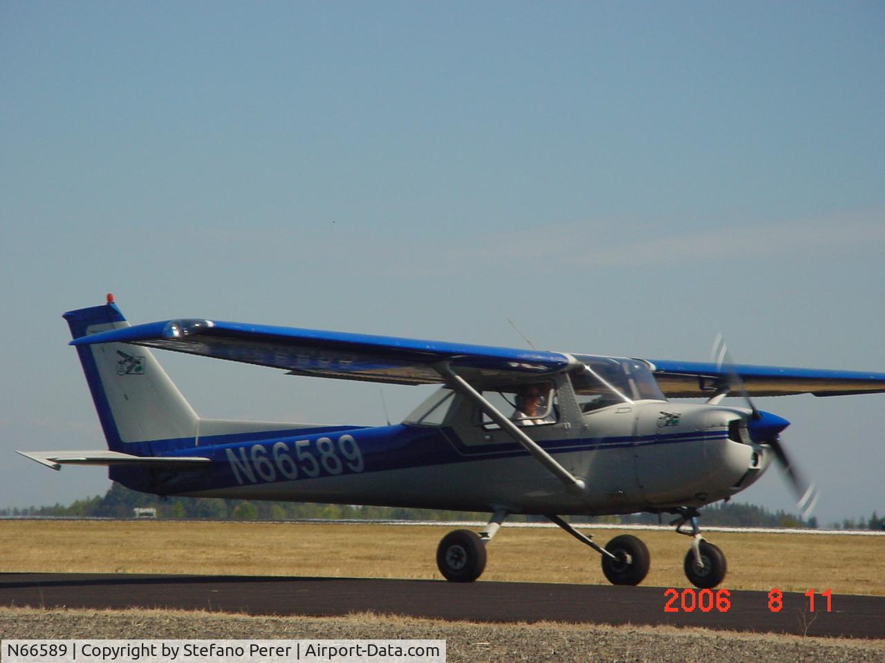 N66589, 1974 Cessna 150M C/N 15076138, a nice day in Mc. Minville airport