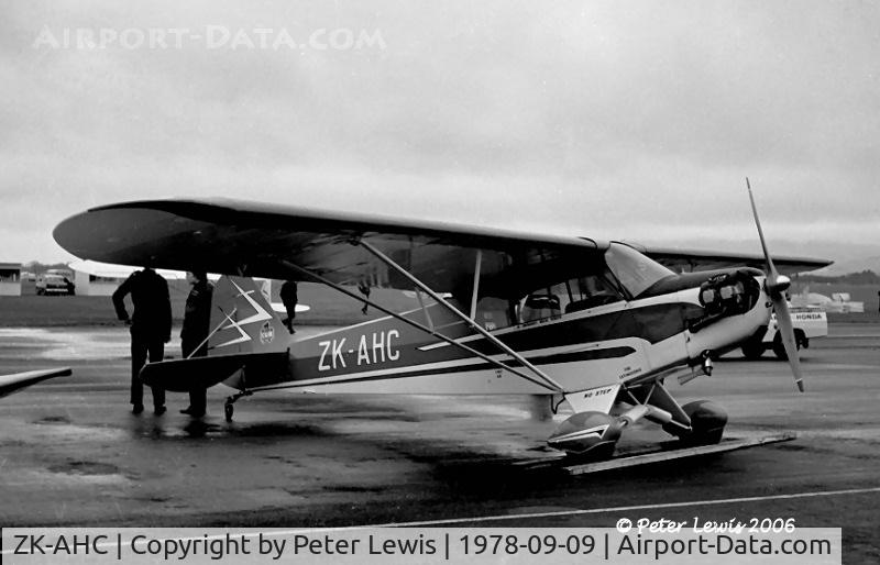 ZK-AHC, Piper J-3 Cub C/N 2709, Piper J3C65 Cub
