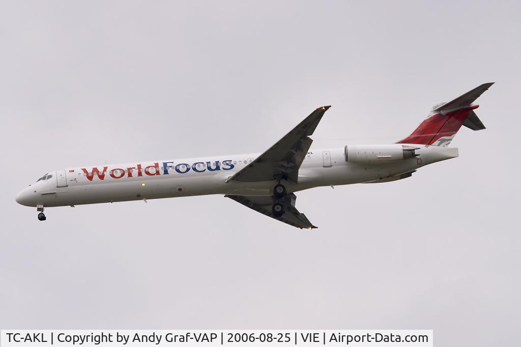 TC-AKL, 1996 McDonnell Douglas MD-83 (DC-9-83) C/N 53184, On final RWY29