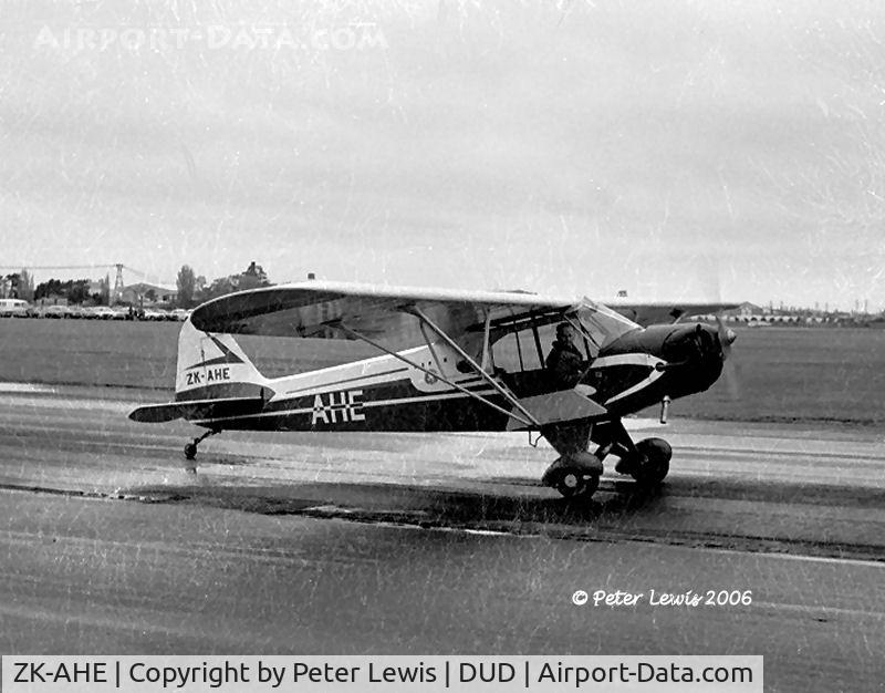 ZK-AHE, 1937 Piper J3C-65 Cub C/N 2708, Piper J-3 Cub C.50