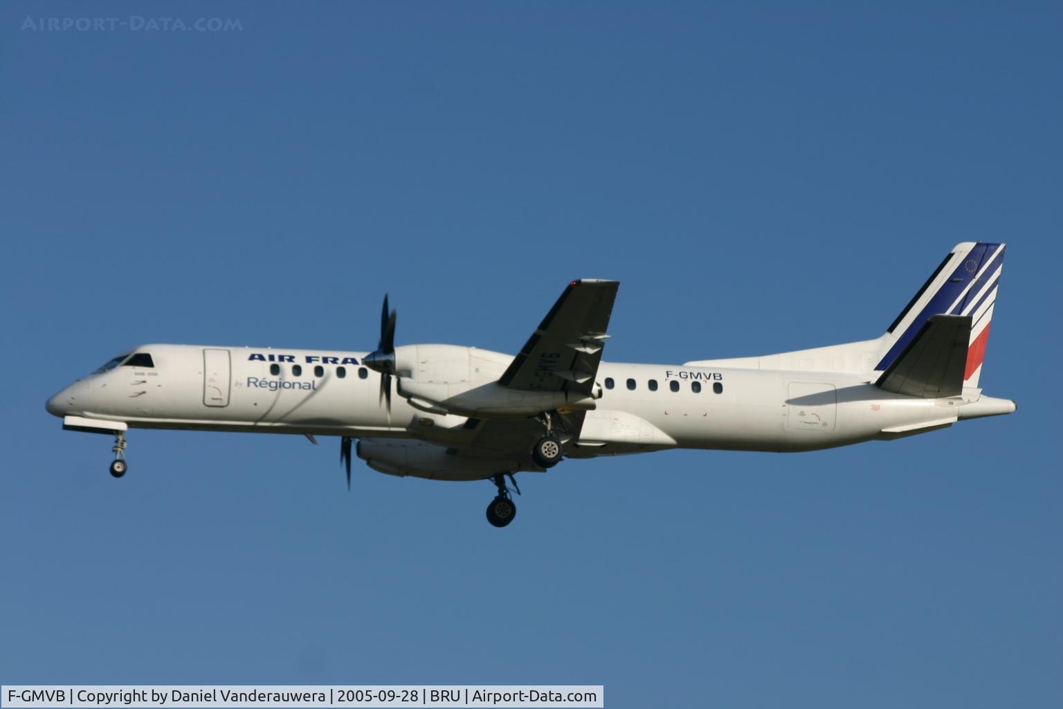 F-GMVB, 1995 Saab 2000 C/N 2000-019, descending to rwy 25L