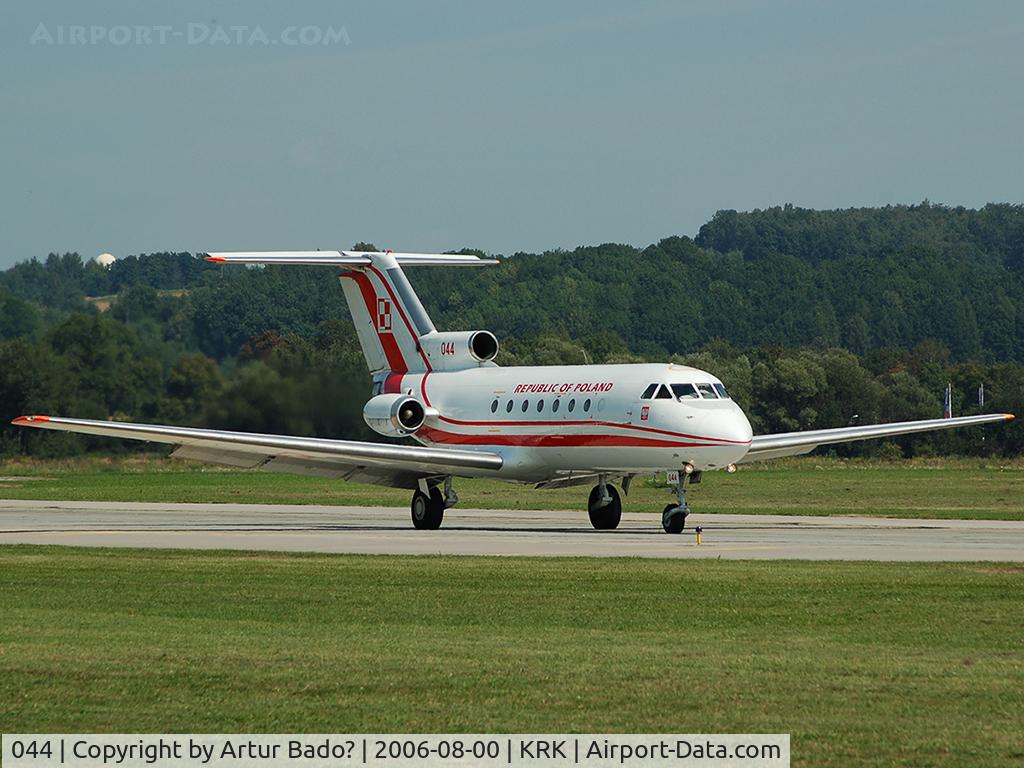 044, 1978 Yakovlev Yak-40 C/N 9840659, Poland Air Force