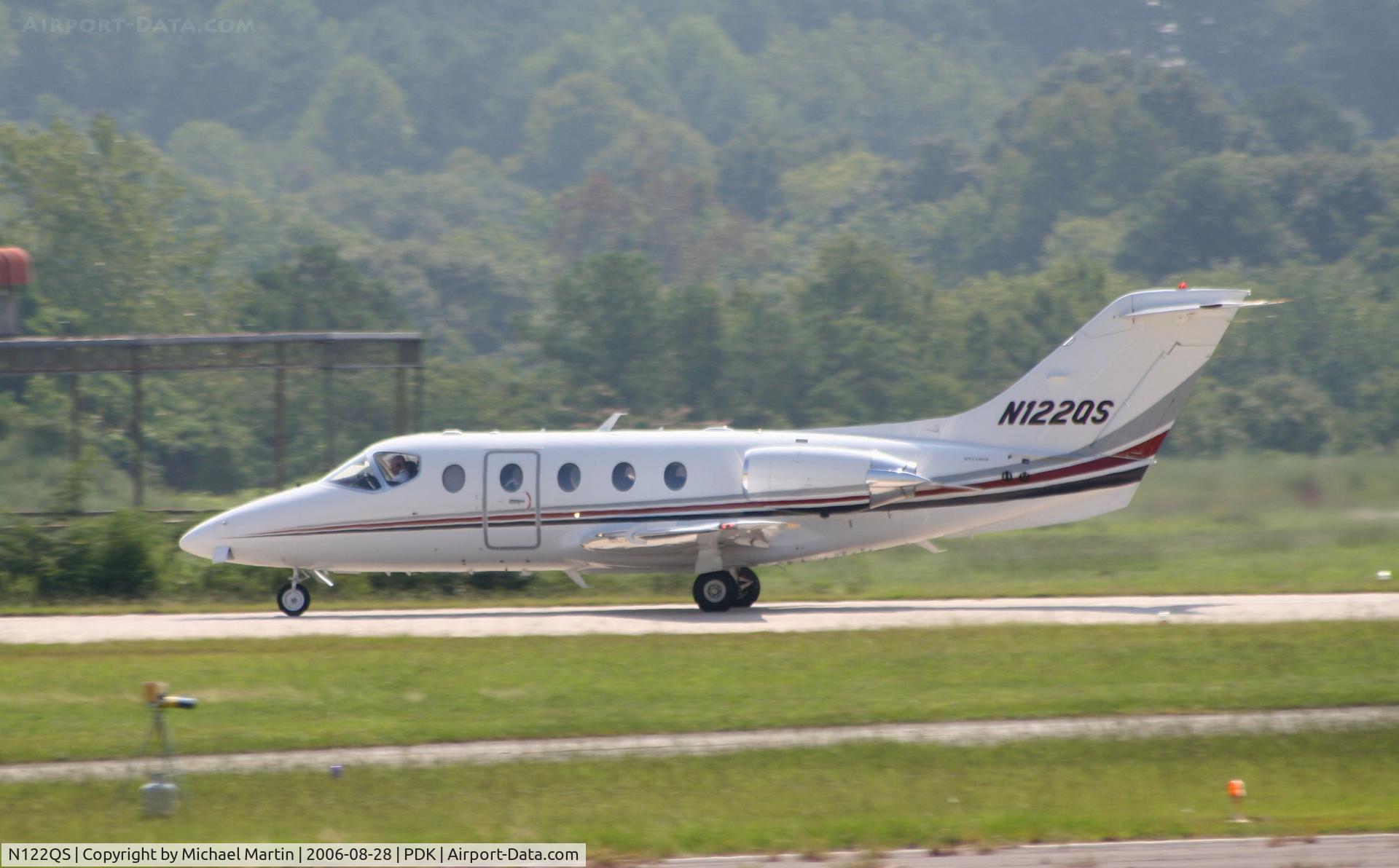 N122QS, Raytheon Aircraft Company 400A C/N RK-467, Departing Runway 2R