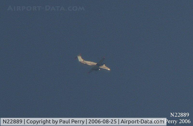N22889, 1998 Raytheon Aircraft Company 1900D C/N UE-314, Headed south on official 