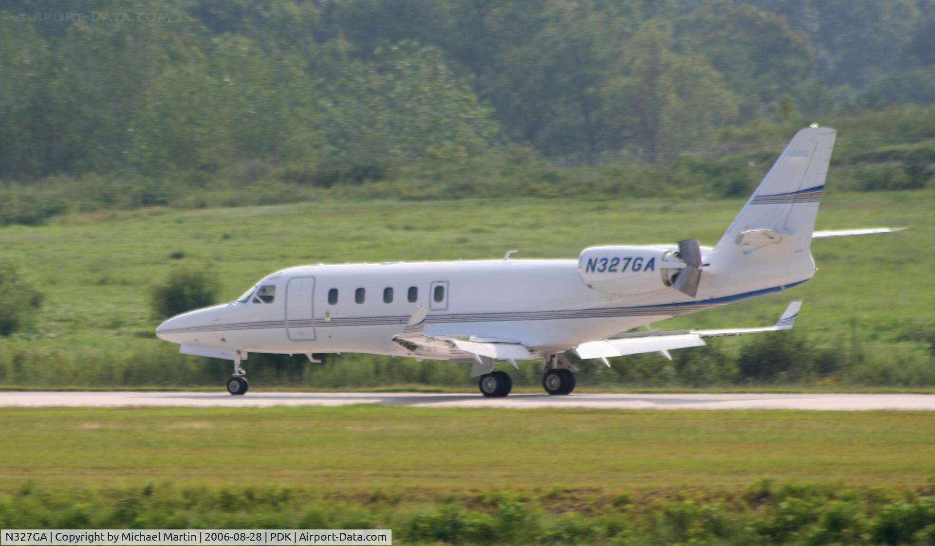 N327GA, 2005 Israel Aircraft Industries Gulfstream 100 C/N 157, Landing Runway 2R