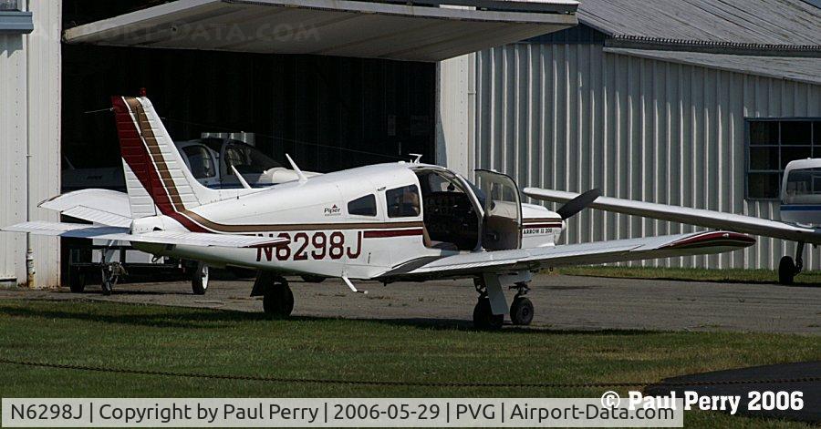 N6298J, 1976 Piper PA-28R-200 Cherokee Arrow C/N 28R-7635334, Re-shot with better gear and better weather