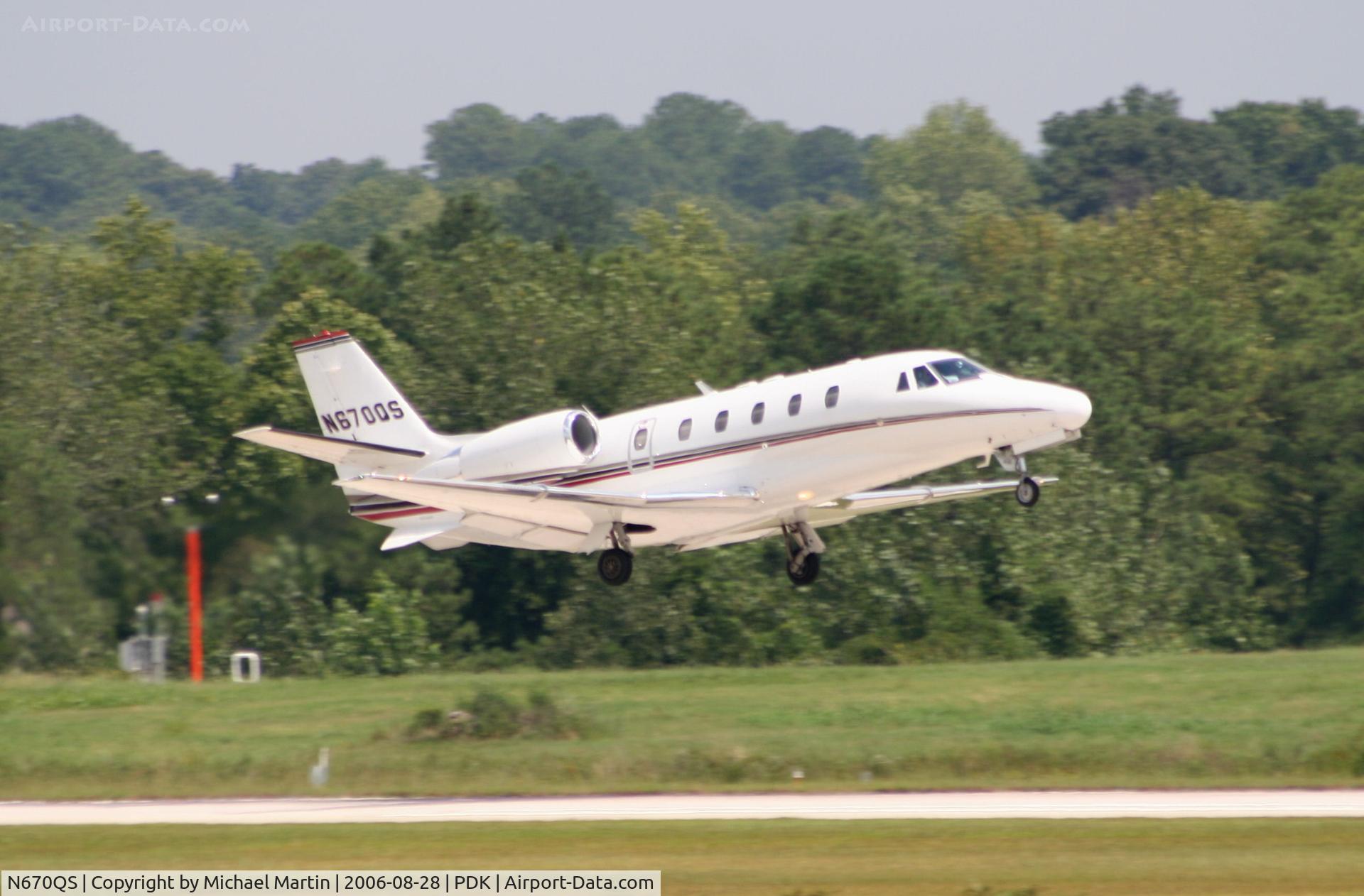 N670QS, 2001 Cessna 560XL Citation Excel C/N 560-5170, Departing Runway 20L