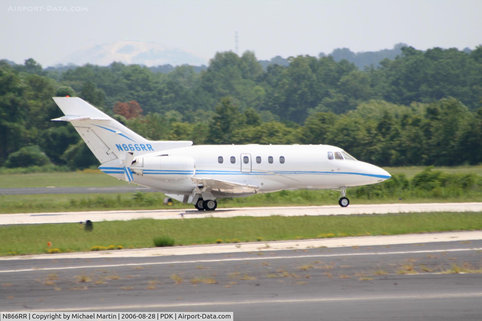 N866RR, 2003 Raytheon Hawker 800XP C/N 258624, Landing Runway 20L