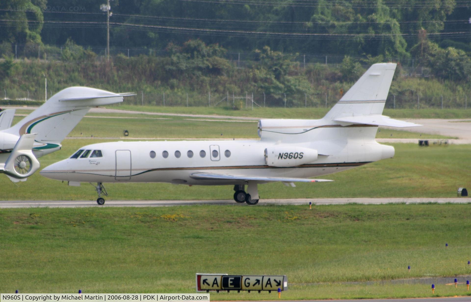 N960S, 1982 Dassault-Breguet Falcon 50 C/N 86, Taxing past Signature Air Service.
