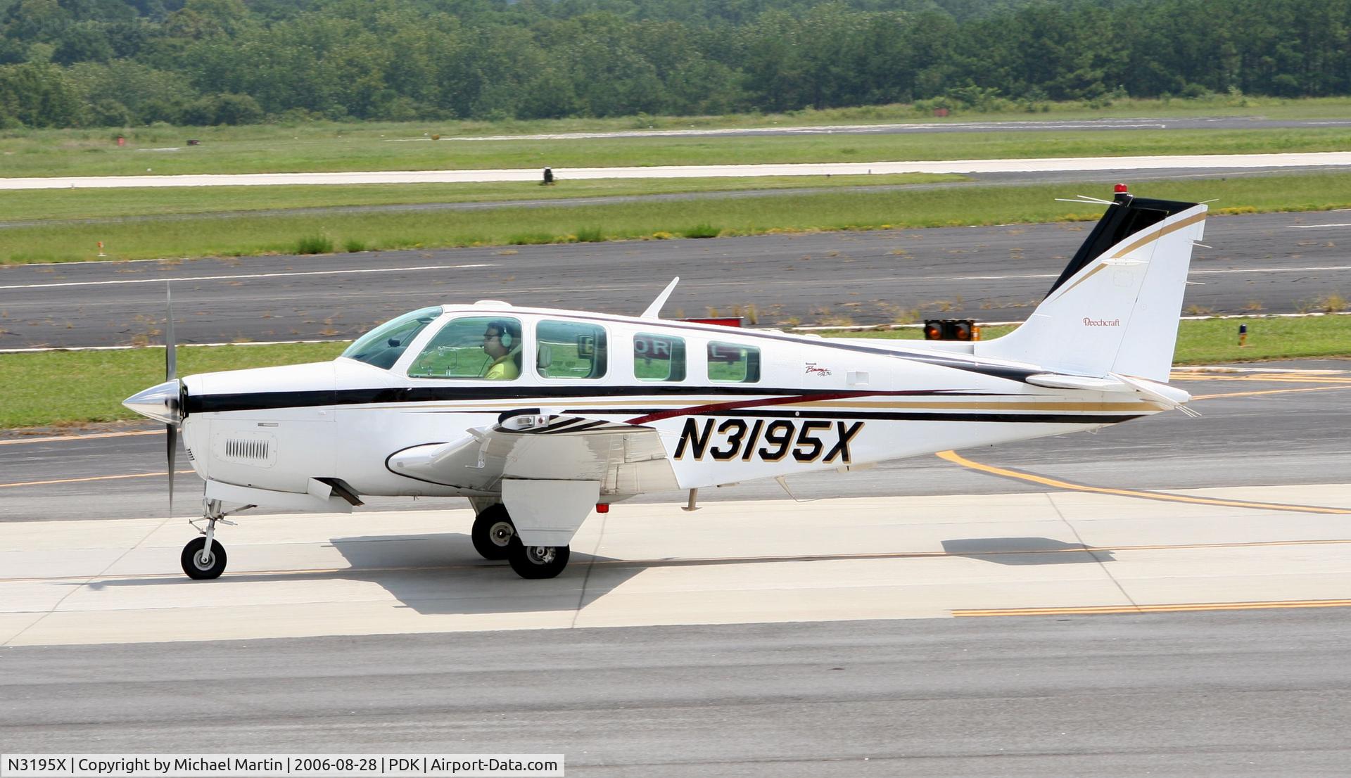 N3195X, 1999 Raytheon Aircraft Company A36 Bonanza C/N E-3295, Taxing back from flight