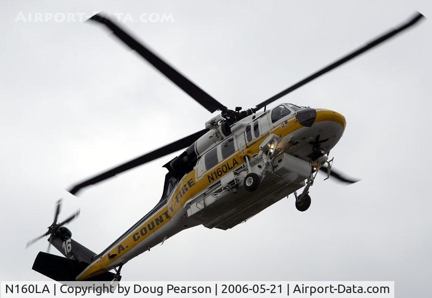 N160LA, 2000 Sikorsky S-70A Firehawk C/N 702453, LA County Copter 16 arrives at Station 158 on Fire Service Day