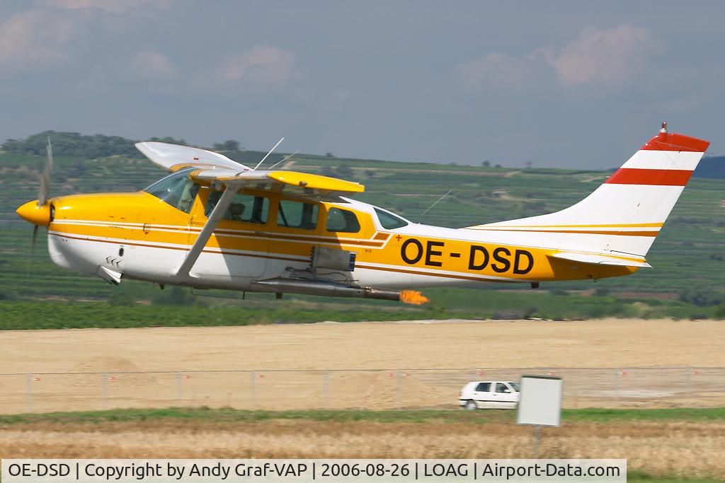 OE-DSD, Cessna 210B C/N 21057947, Open day at Krems-Langenlois Airfield.