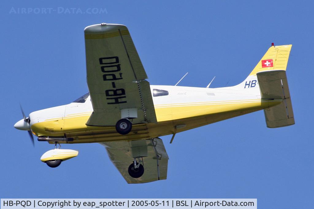 HB-PQD, 1989 Piper PA-28-181 Archer C/N 2890149, on short final 34