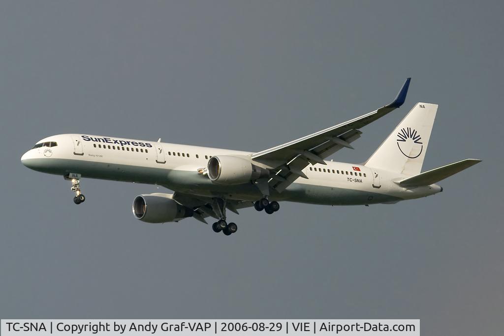 TC-SNA, 1993 Boeing 757-2Q8 C/N 25624, On final RWY29.