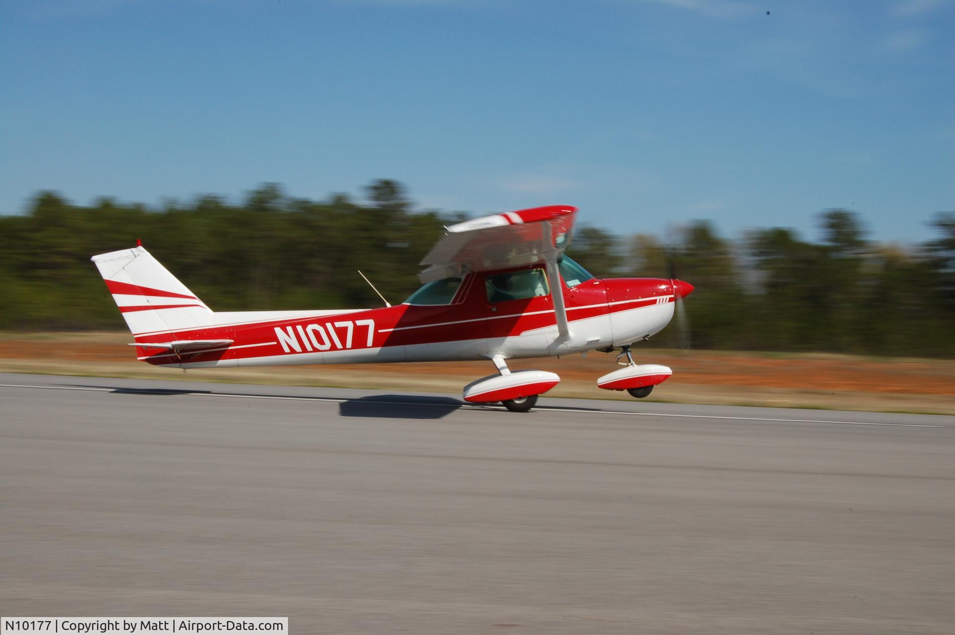 N10177, 1973 Cessna 150L C/N 15074812, Soft-Field Take-Off